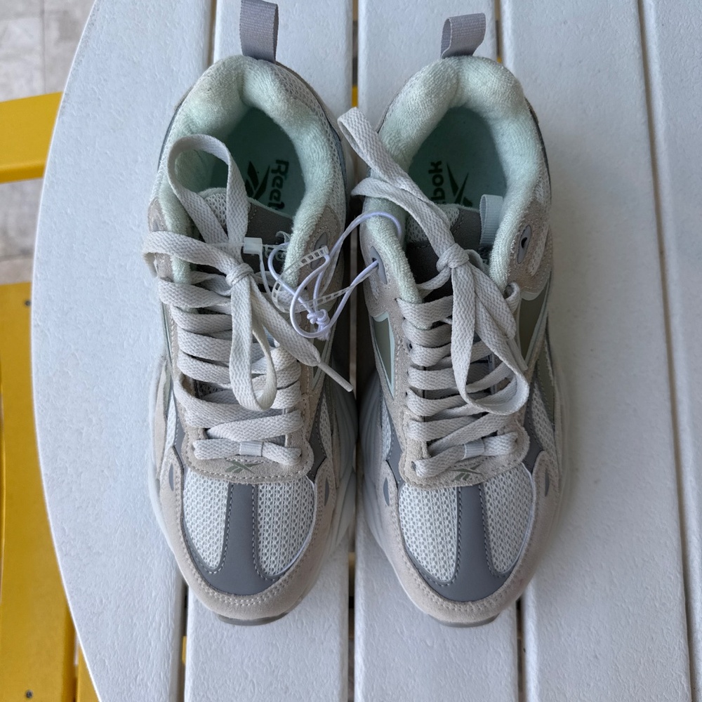 new Reeboks - Picture 2 of 4
